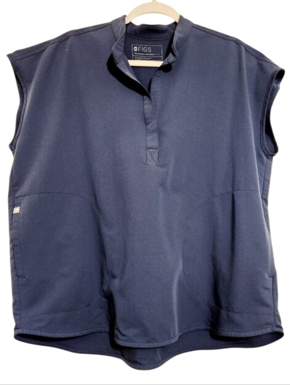 FIGS | Women’s Blue Gray Rafaela Oversized V-Neck Scrubs Top (Size Large)